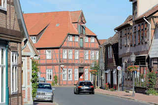 5531 Historische Architektur in Bleckede; mehrstckiges Speichergebude / Wohnhaus.